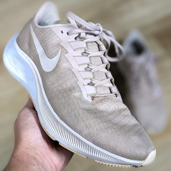 Nike Shoes - Nike Zoom Pegasus